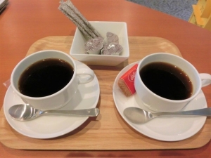 コーヒーとお茶菓子のサービス