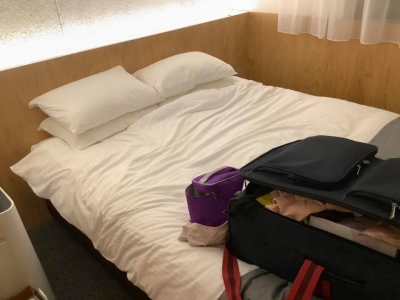 蒲田のホテル・仕方がないのでスーツケースと添い寝